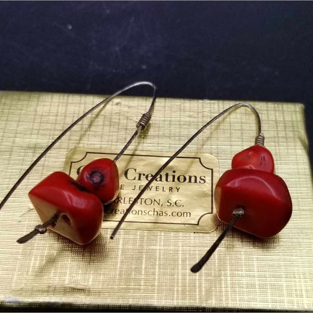 Cherry red natural stone turquoise earrings E202